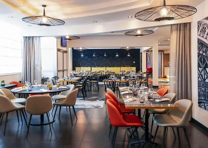 Golf Hotel: Novotel Paris 17